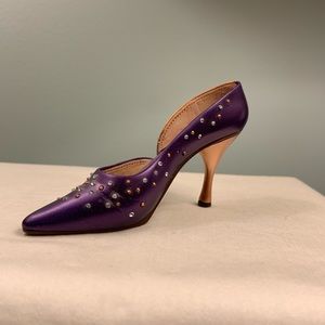 Just The Right Shoe patricia in plum 2002. This is a display shoe.